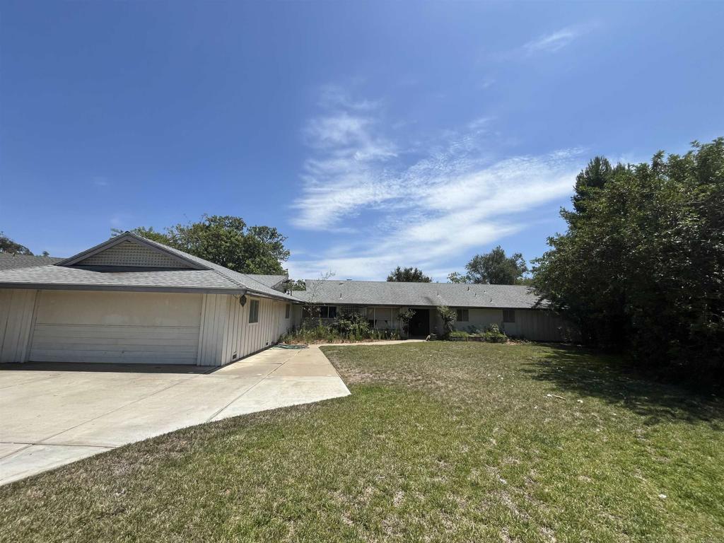 2829 Golfview Drive, Fallbrook, CA 92028 — photo 1