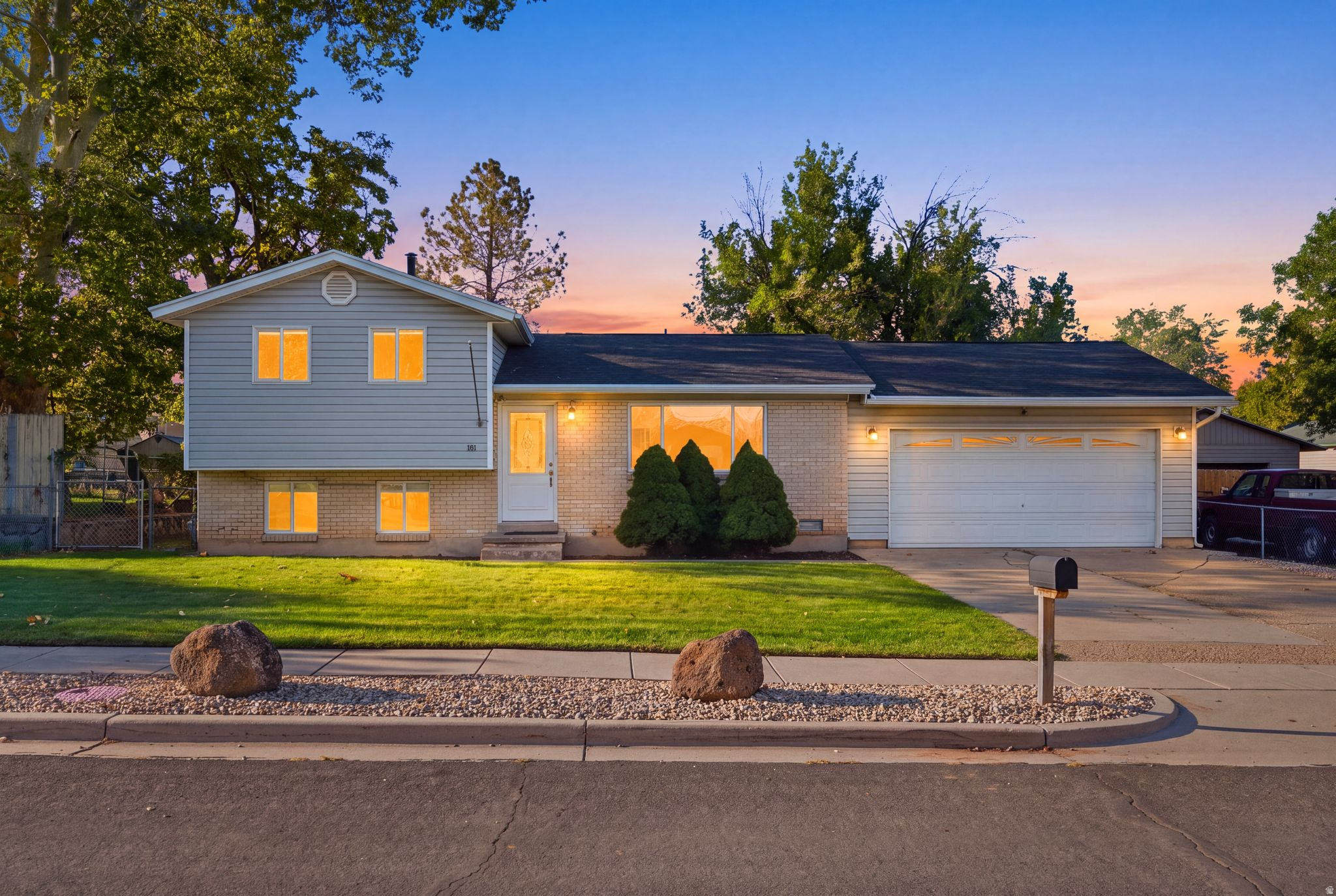 581 W 1750 N, Clinton, UT 84015 — photo 1