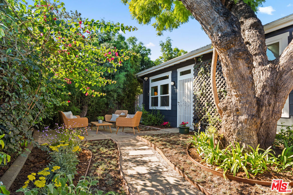 3310 London Street, Los Angeles, CA 90026 — photo 1
