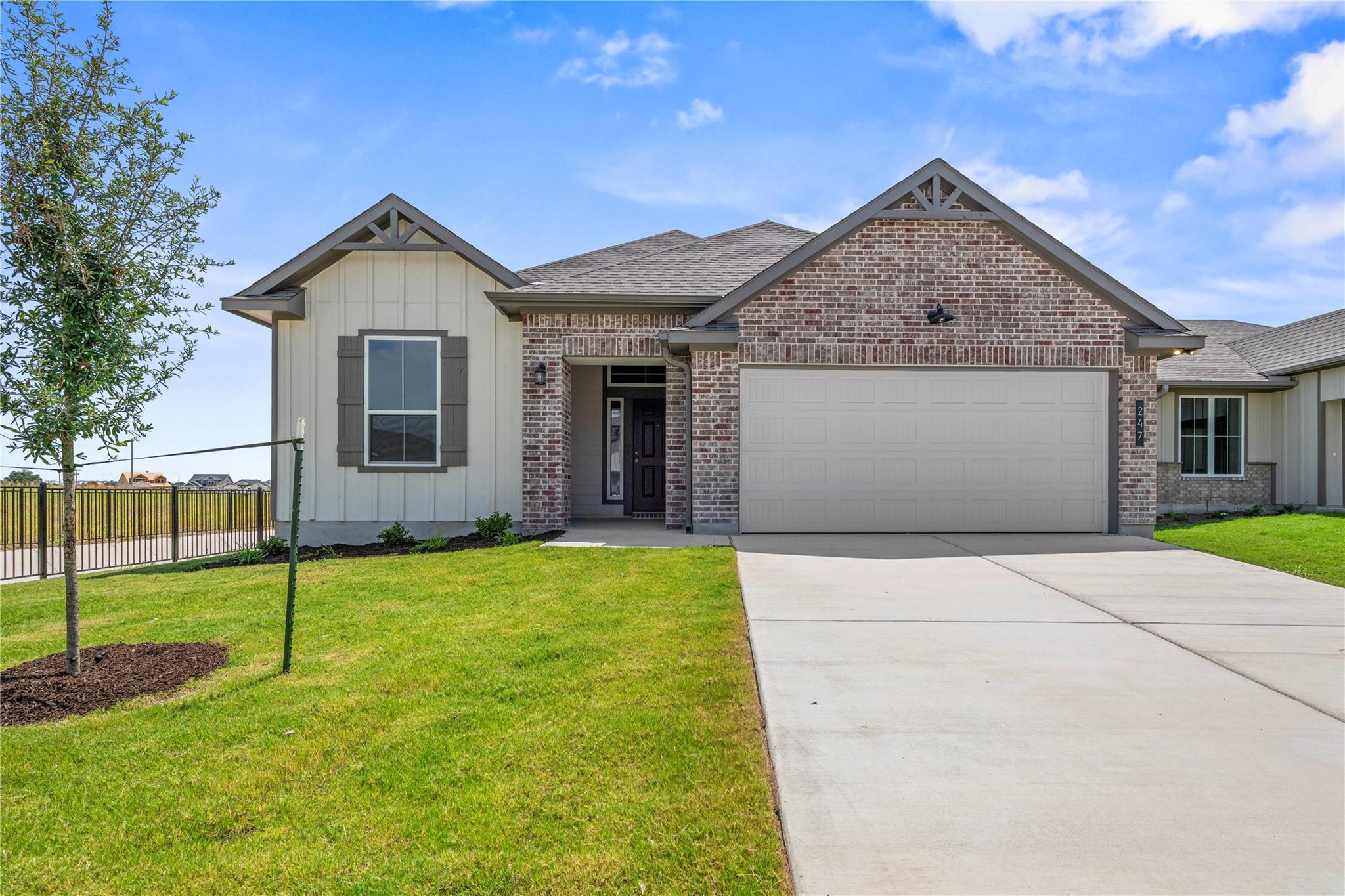247  Gus Loop, Georgetown, TX 78626 — photo 1