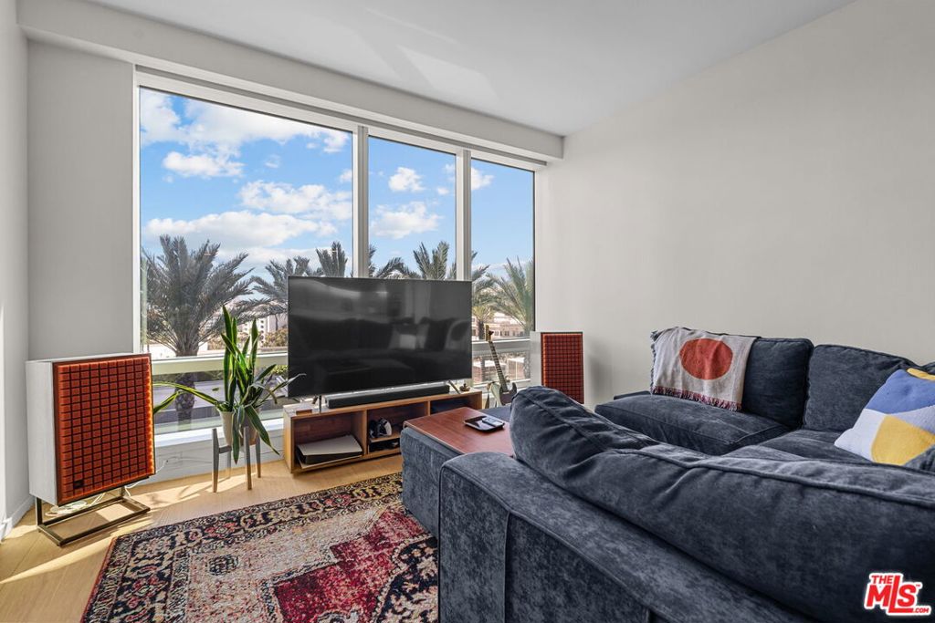 877 Francisco Street 1112, Los Angeles, CA 90017 — photo 1