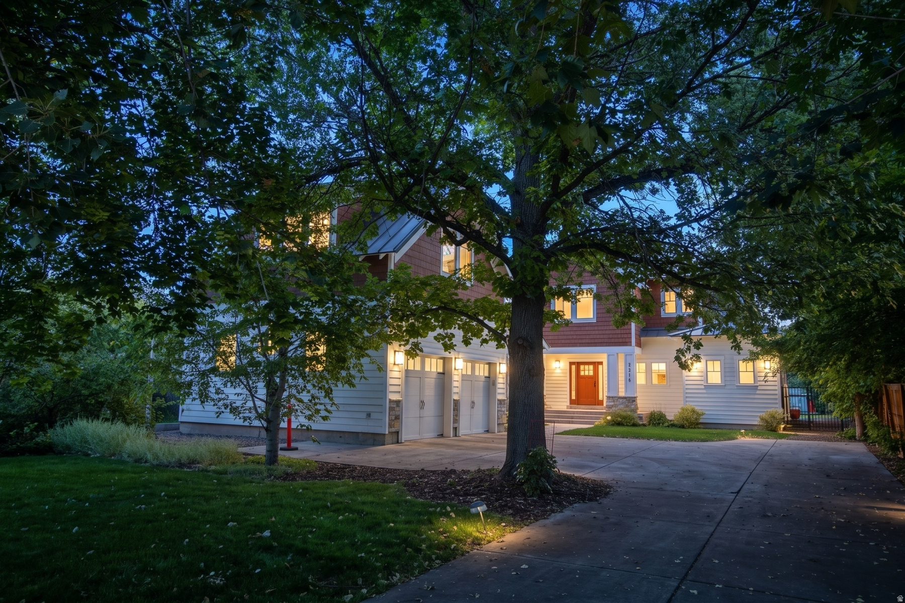 2415 E KENTUCKY AVE