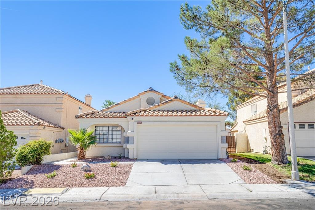 9505 Intercoastal Drive, Las Vegas, NV 89117 — photo 1