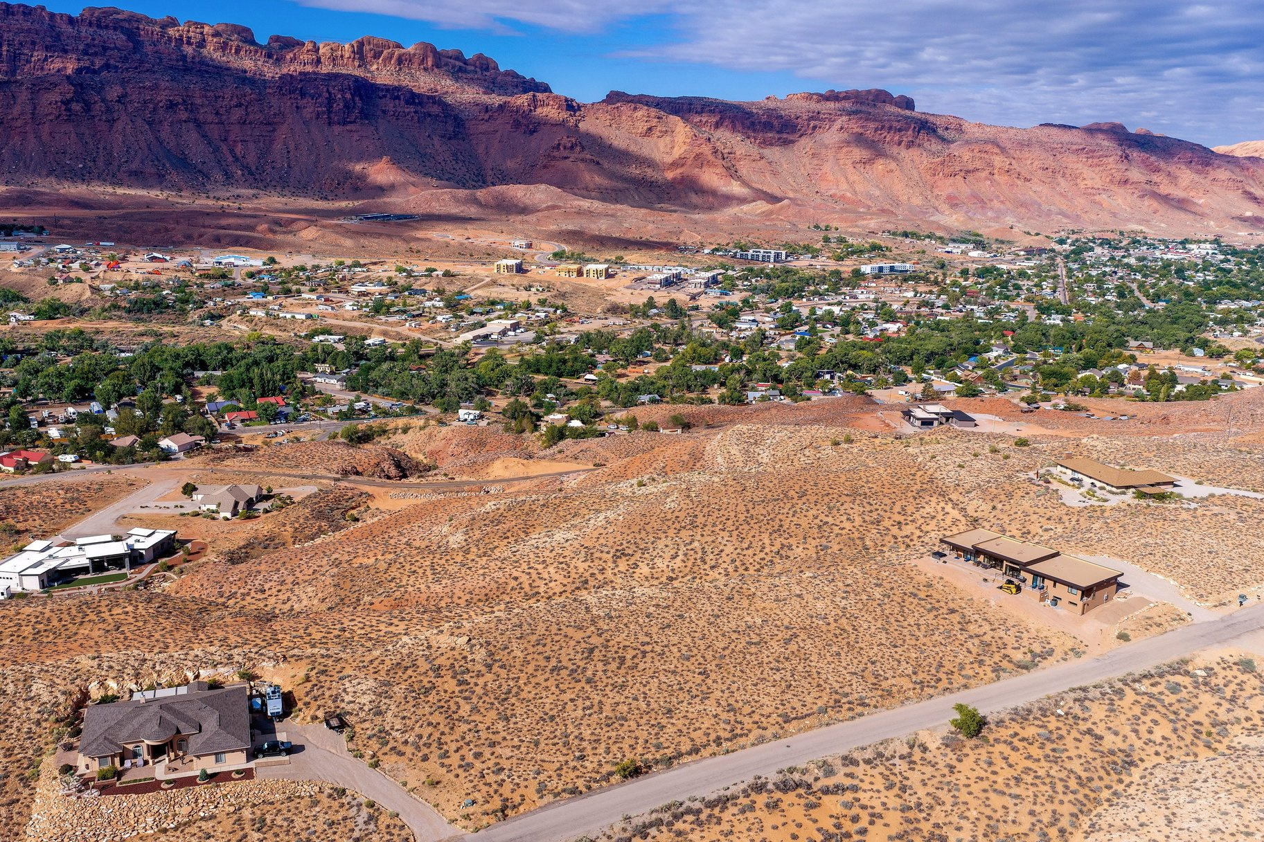 1316 W KAYENTA DR
