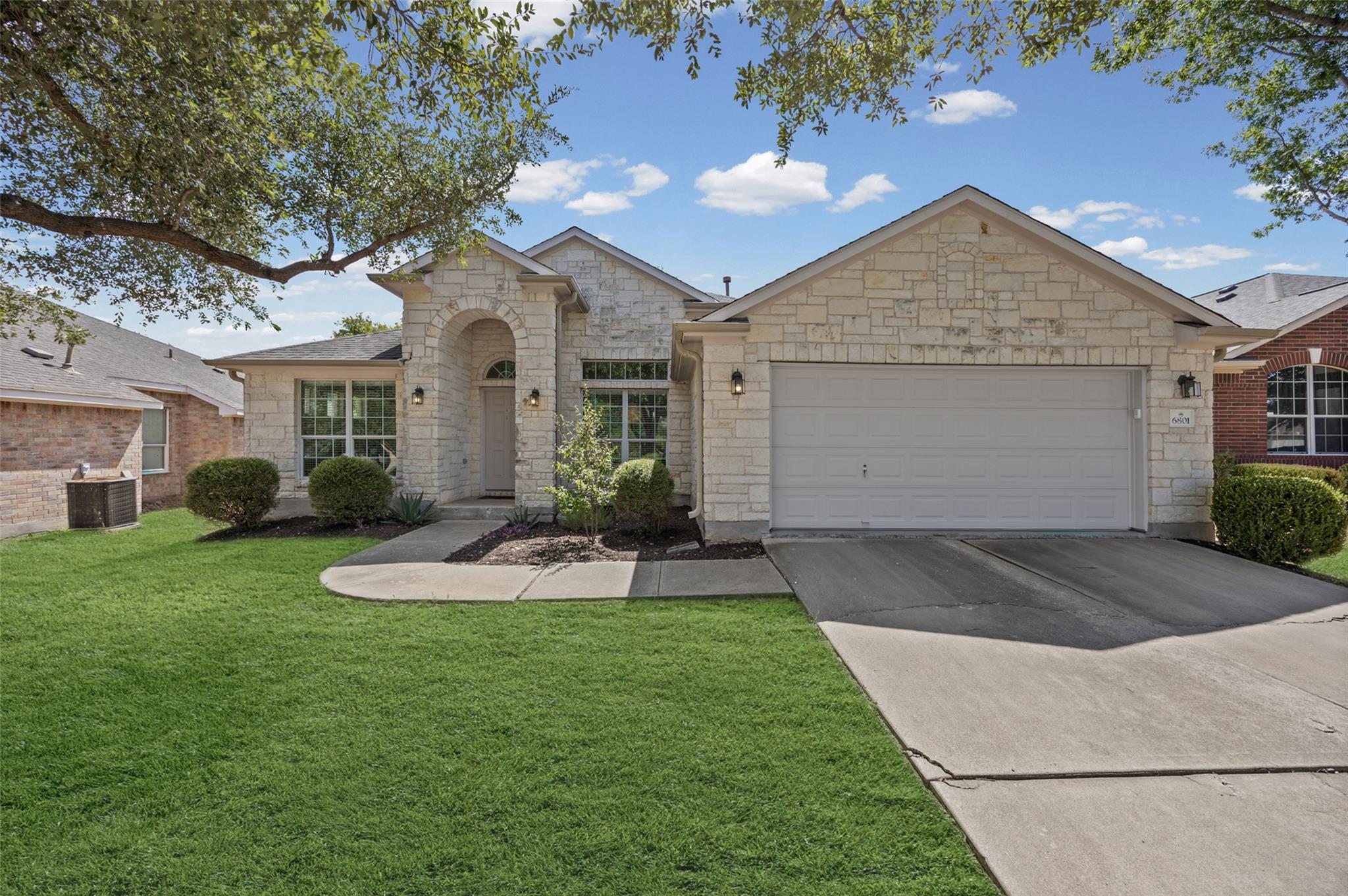 6801 Cromarty Ln, Austin, TX 78754 — photo 1