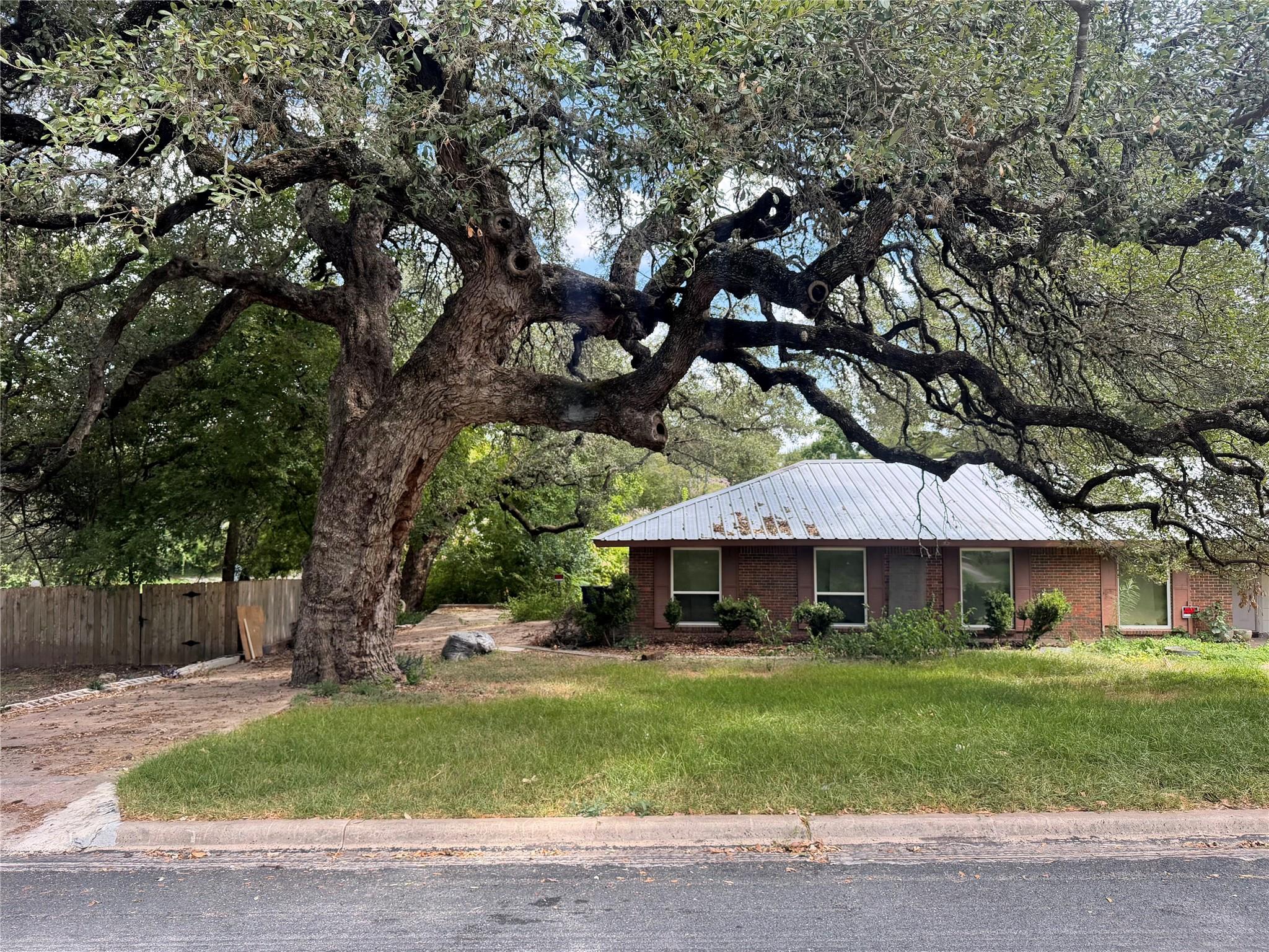10303 NEWPORT Ave, Austin, TX 78753 — photo 1
