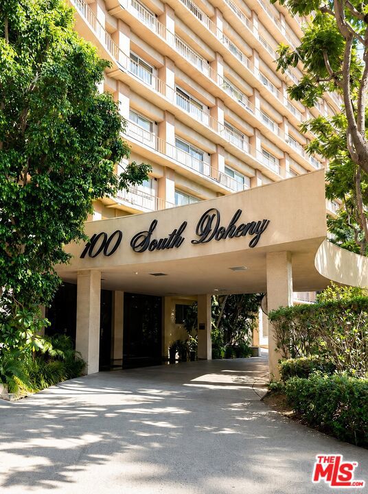 100 S Doheny Drive 519, Los Angeles, CA 90048 — photo 1