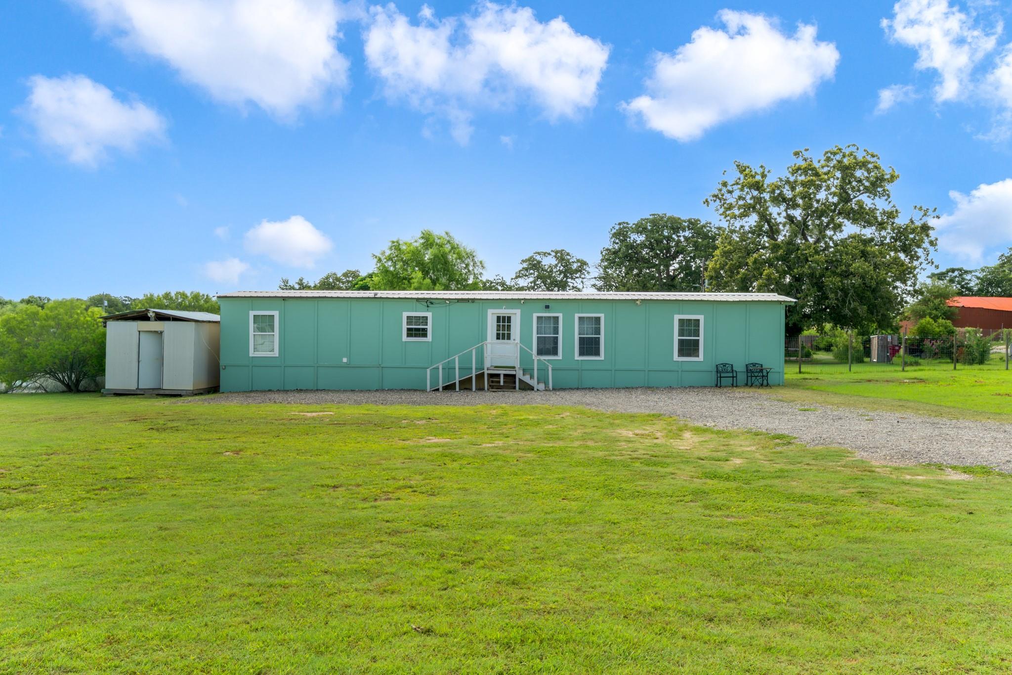 235  Thompson Rd