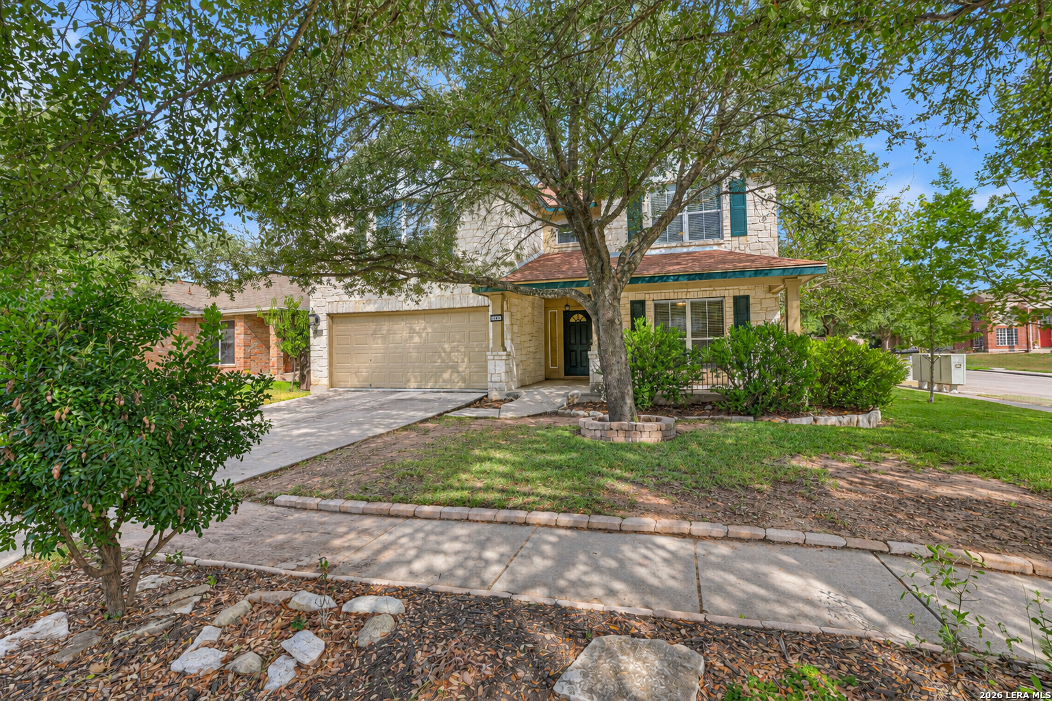204 FALCON RIDGE DR, New Braunfels, TX 78130 — photo 1