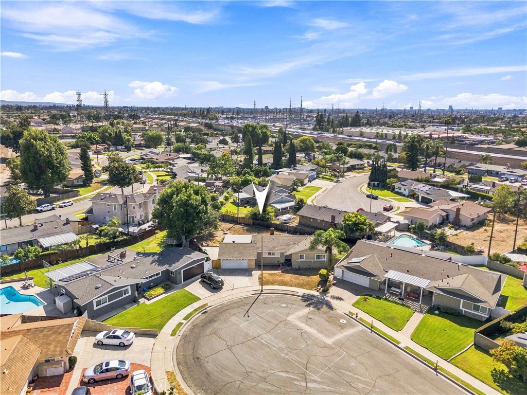 1952 N Topaz Street