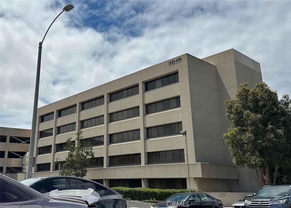 3010 W ORANGE 202