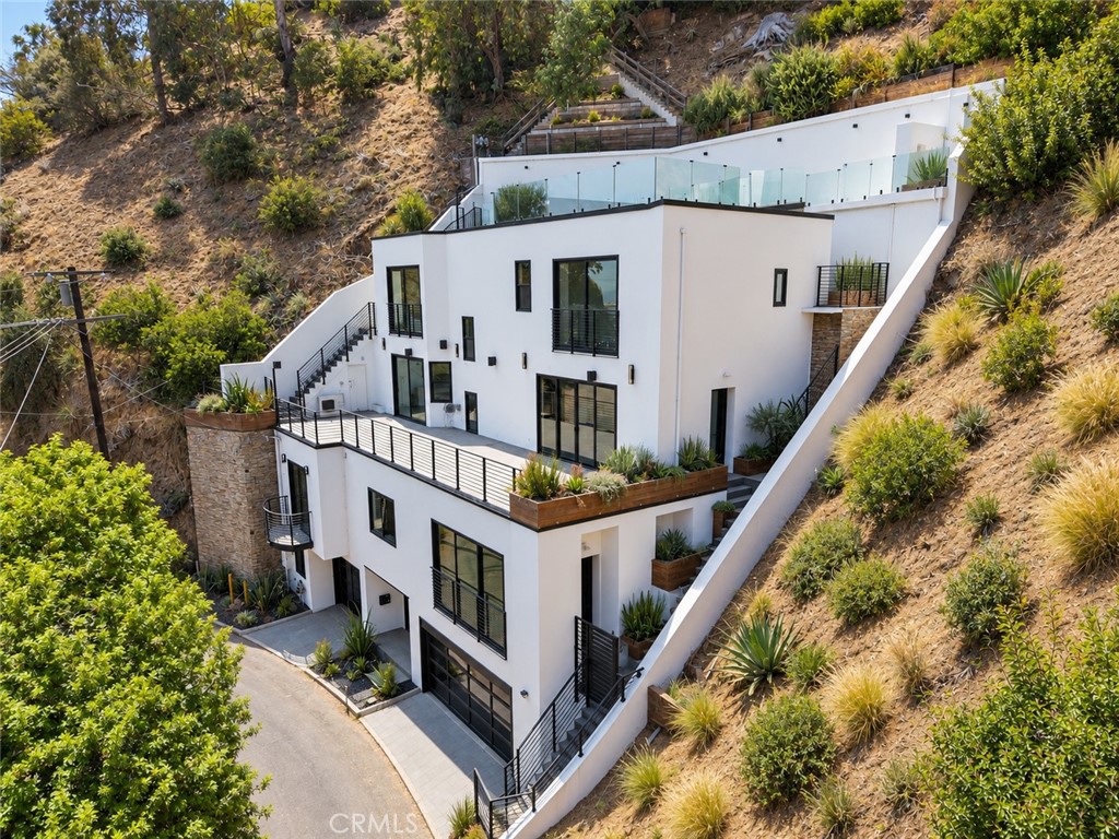 8633 Hollywood, Los Angeles, CA 90069 — photo 1