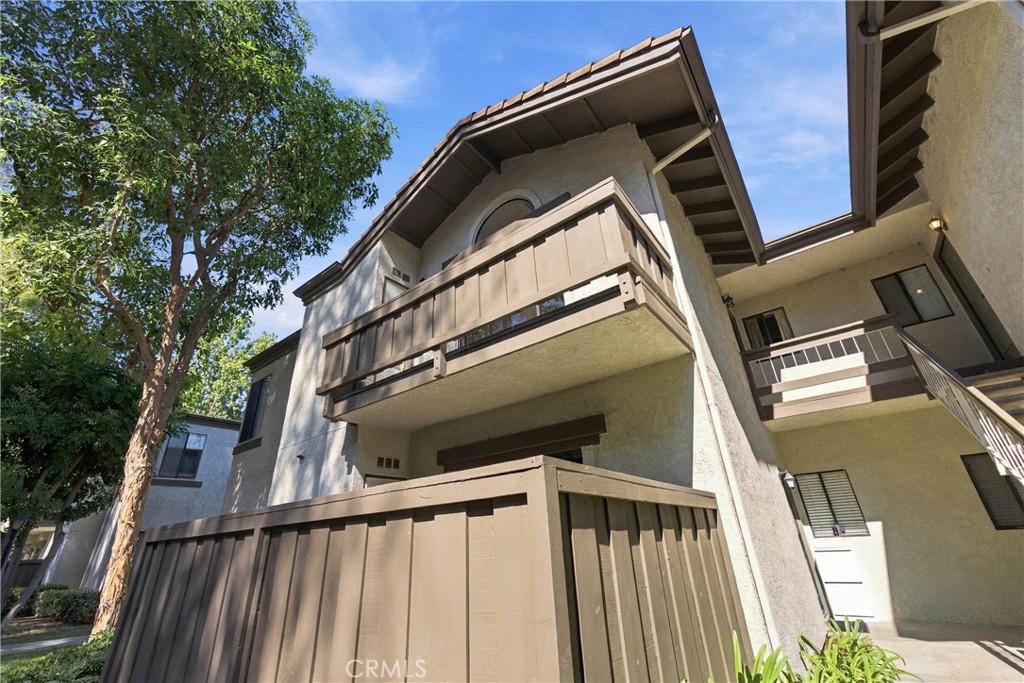 22719 Lakeway 402