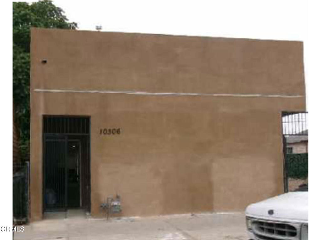 10306 S Vermont Avenue, Los Angeles, CA 90044 — photo 1