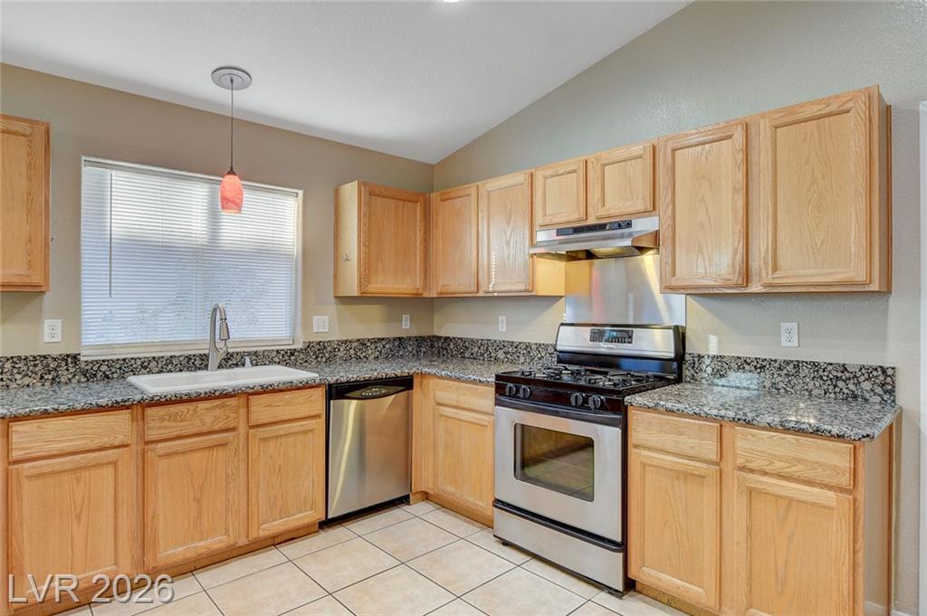 7861 West DELHI Avenue, Las Vegas, NV 89129 — photo 1