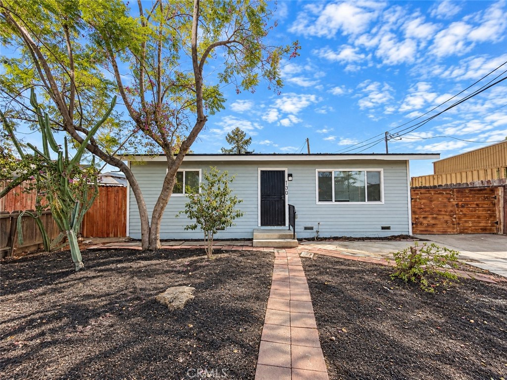 130 N Grape Street, Visalia, CA 93291 — photo 1