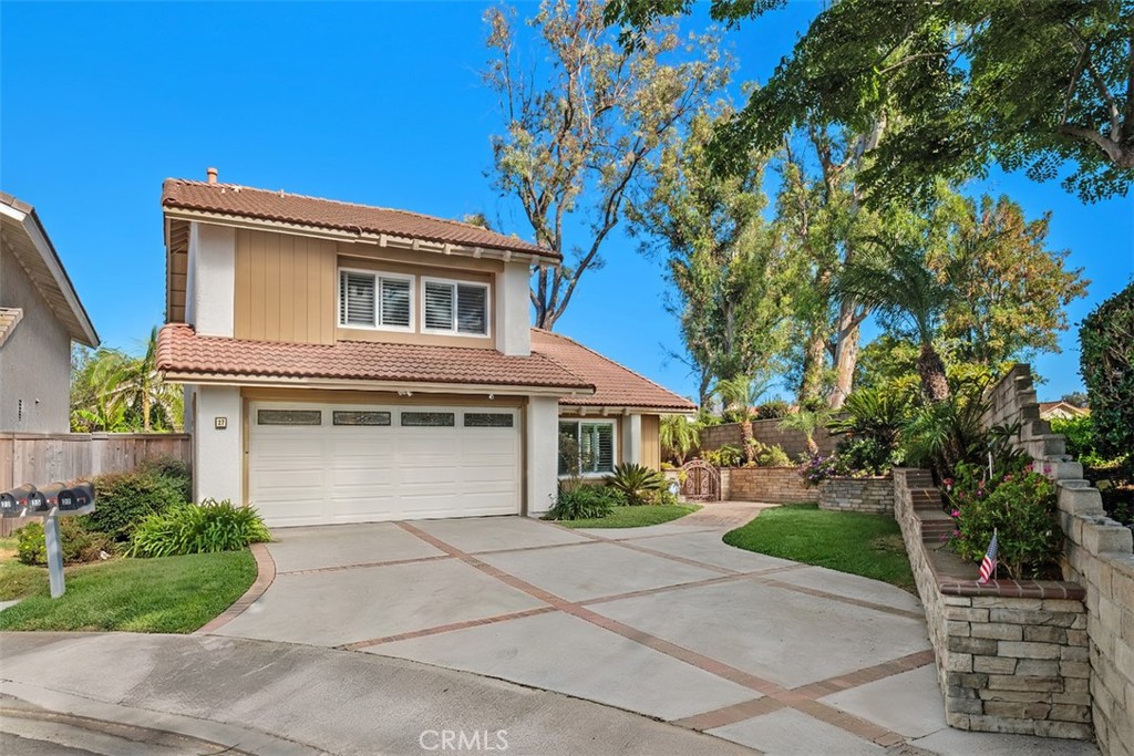 27 Campanero E, Irvine, CA 92620 — photo 1