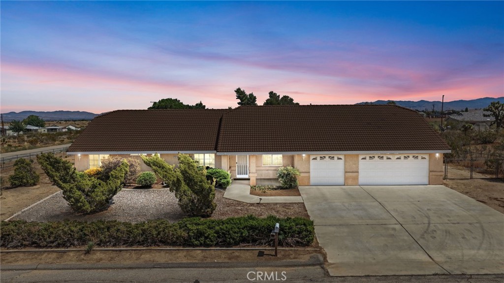 11281 Anaconda Avenue, Victorville, CA 92392 — photo 1