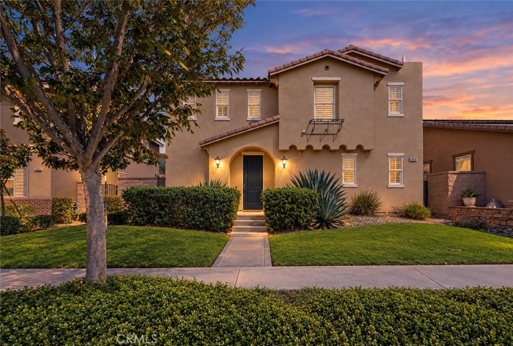 15834 Vienna, Fontana, CA 92336 — photo 1