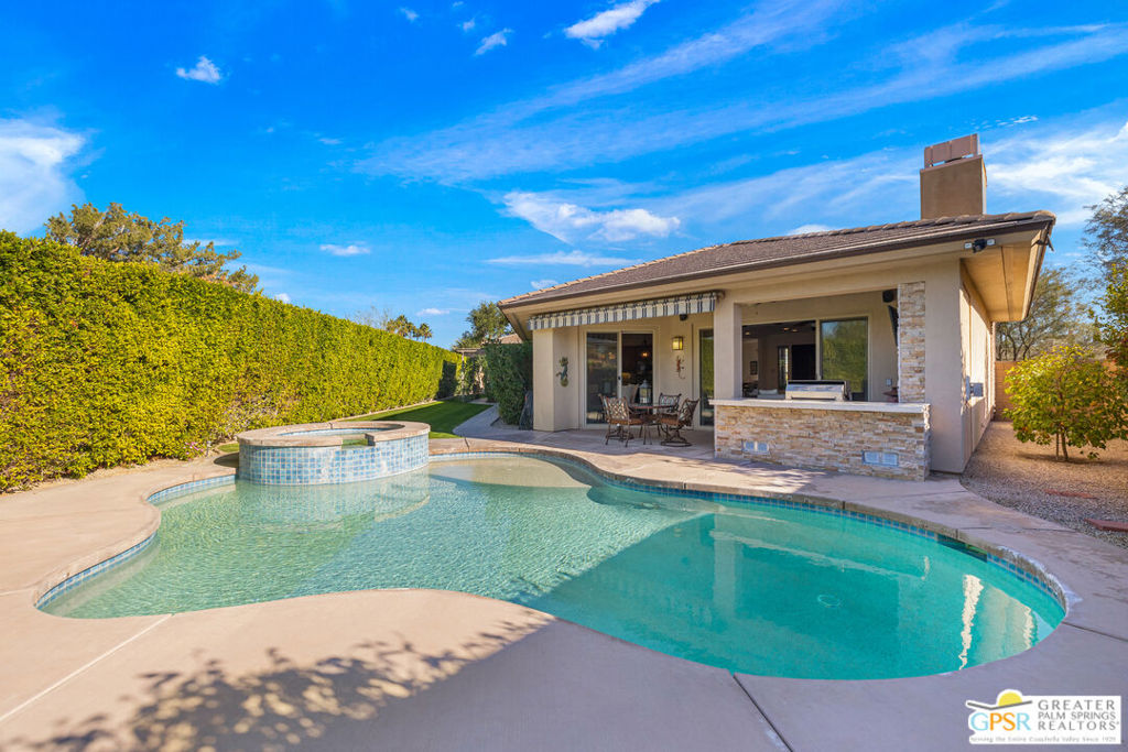 1586 Sienna Court