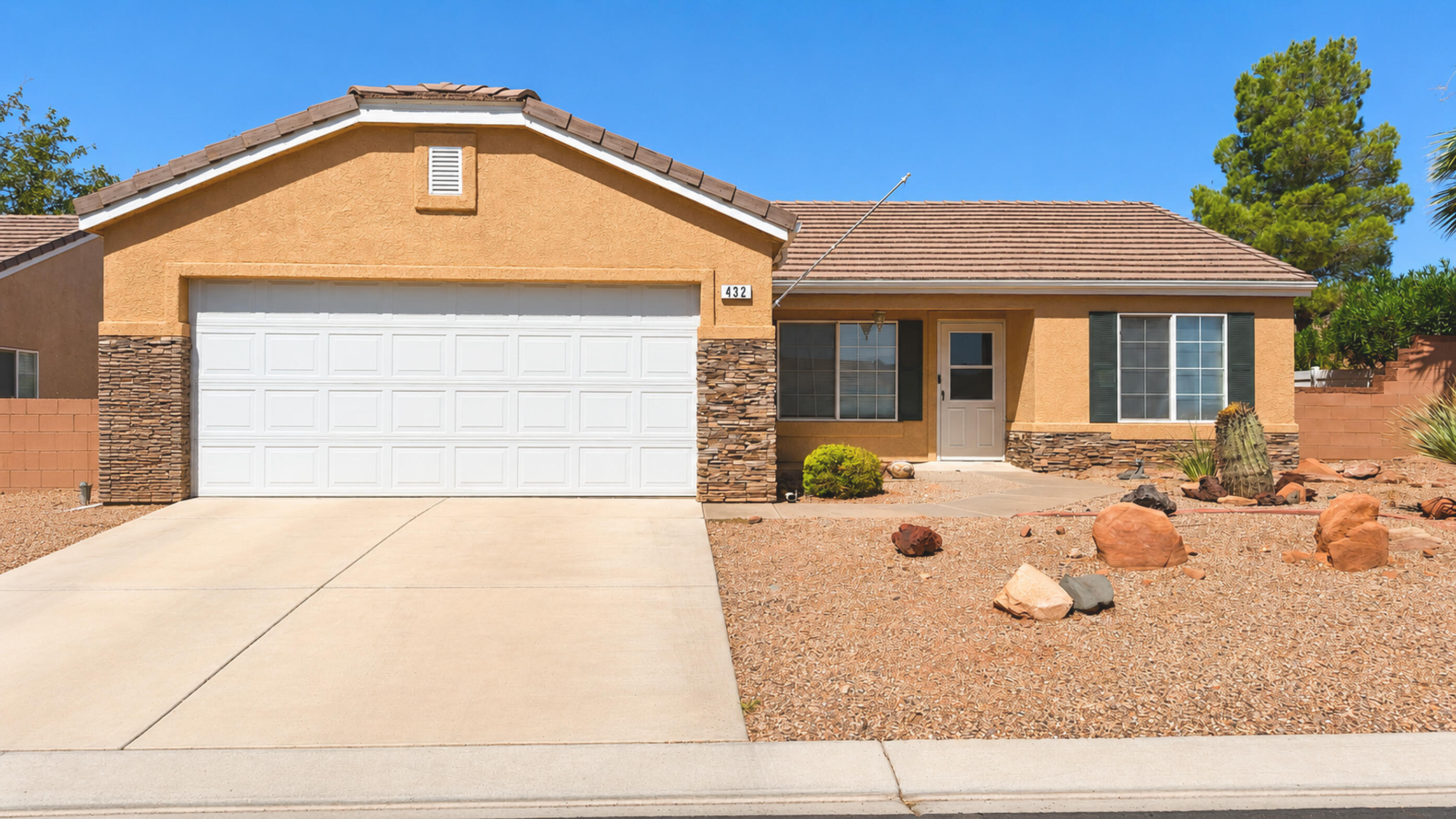 432 S 625 E, Ivins, UT 84738 — photo 1