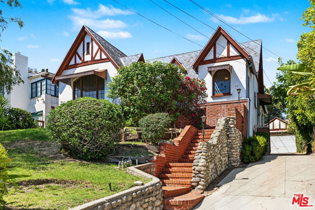 61 W State Street, Pasadena, CA 91105 — photo 1