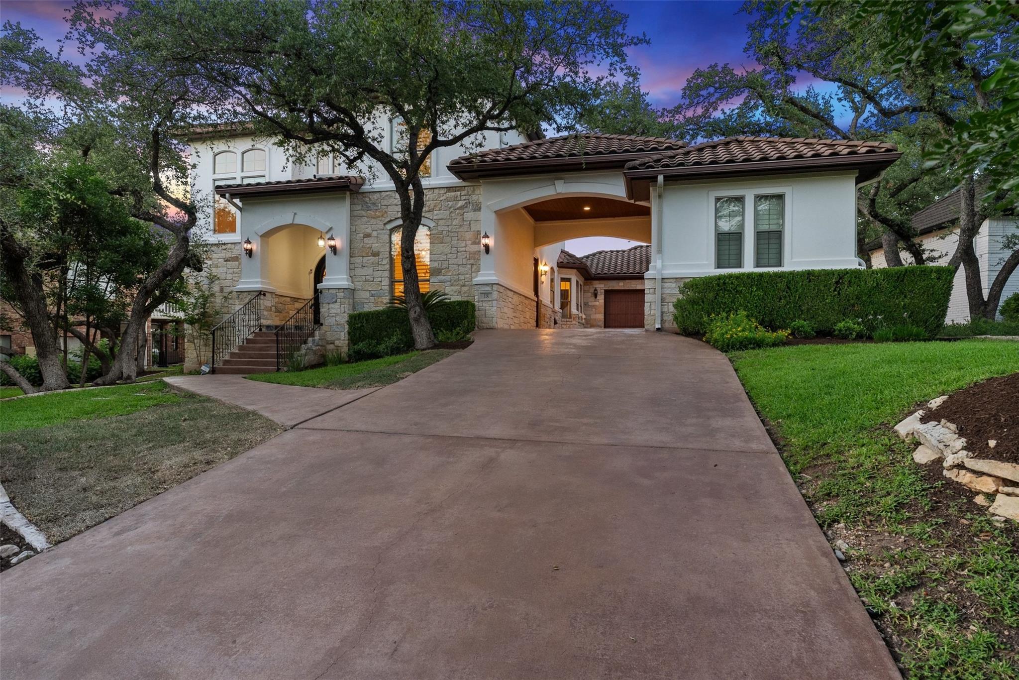18 Hedgebrook Way, The Hills, TX 78738 — photo 1