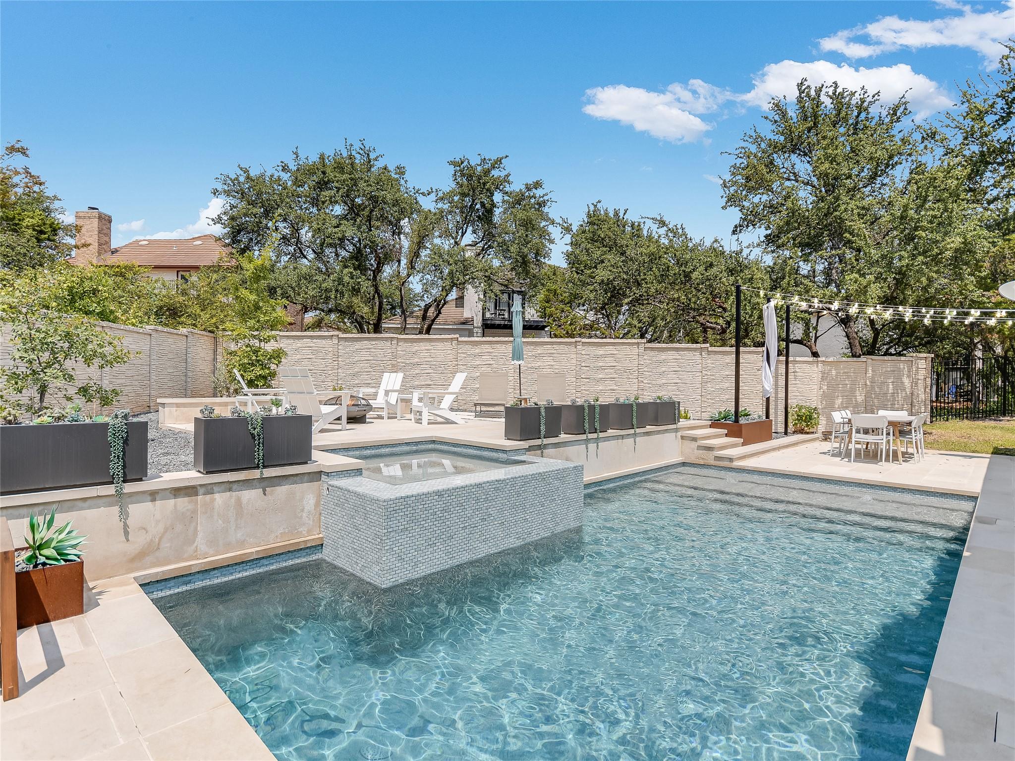 75  Stillmeadow Dr, The Hills, TX 78738 — photo 1