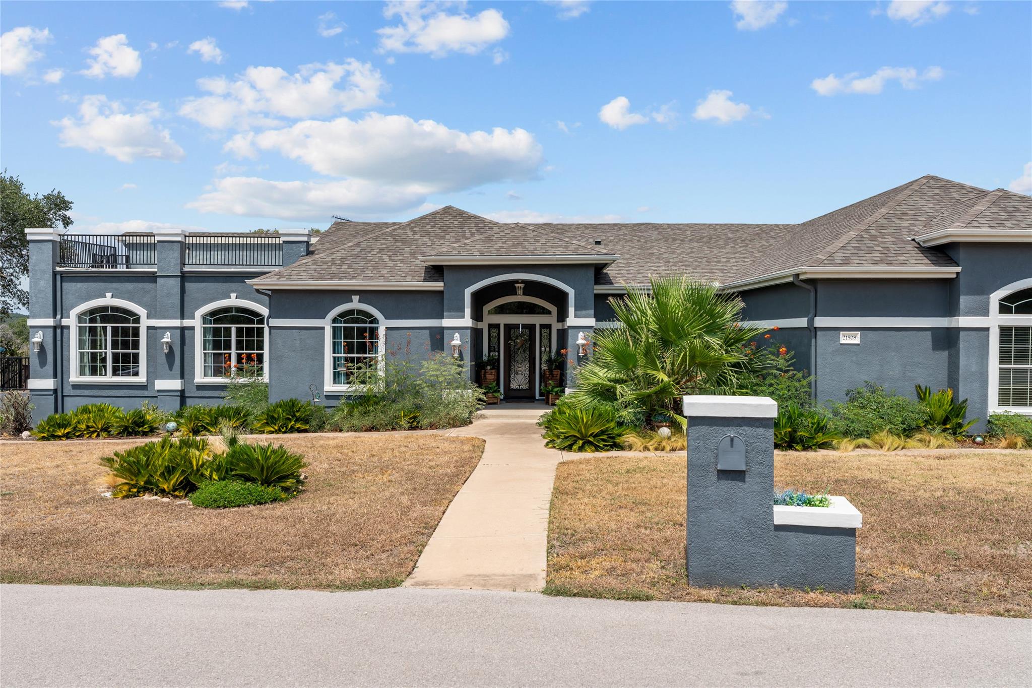 21508  Lake Park Dr