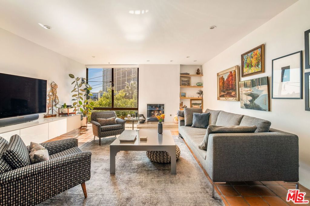 1033 Carol Drive 302, West Hollywood, CA 90069 — photo 1