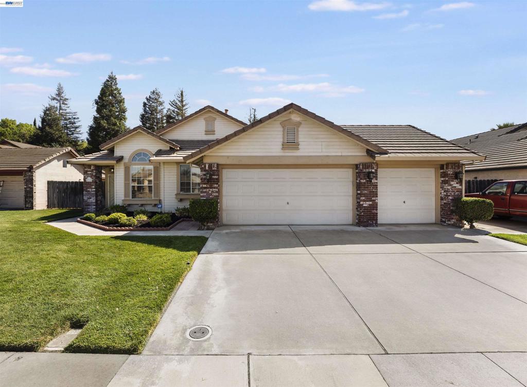 534 Reisling Ct