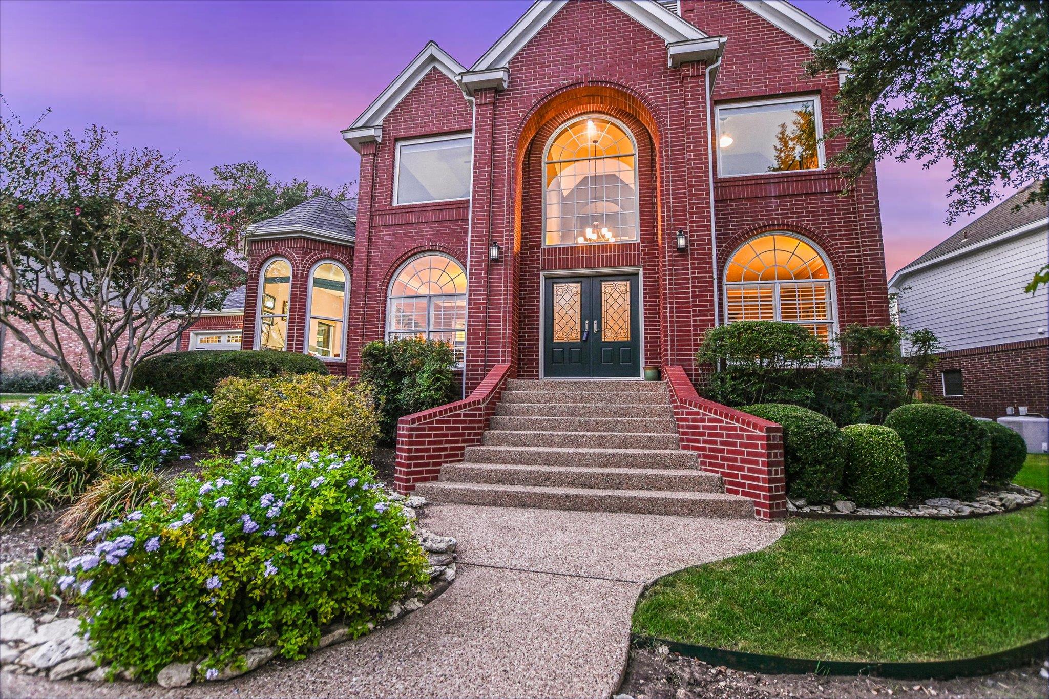 2302  Cliffs Edge Dr, Austin, TX 78733 — photo 1