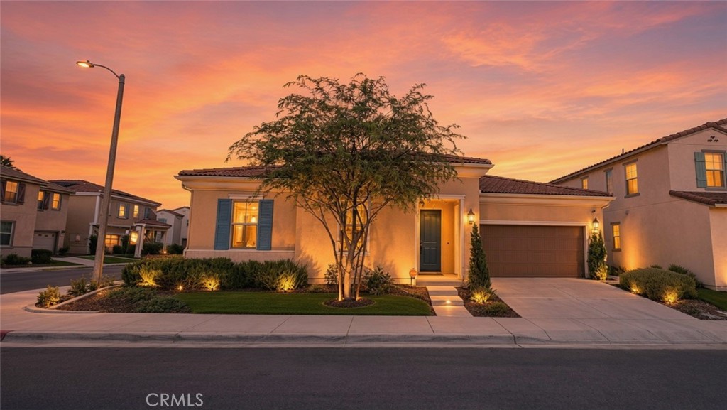 493 N Pinewood Avenue, Rialto, CA 92376 — photo 1