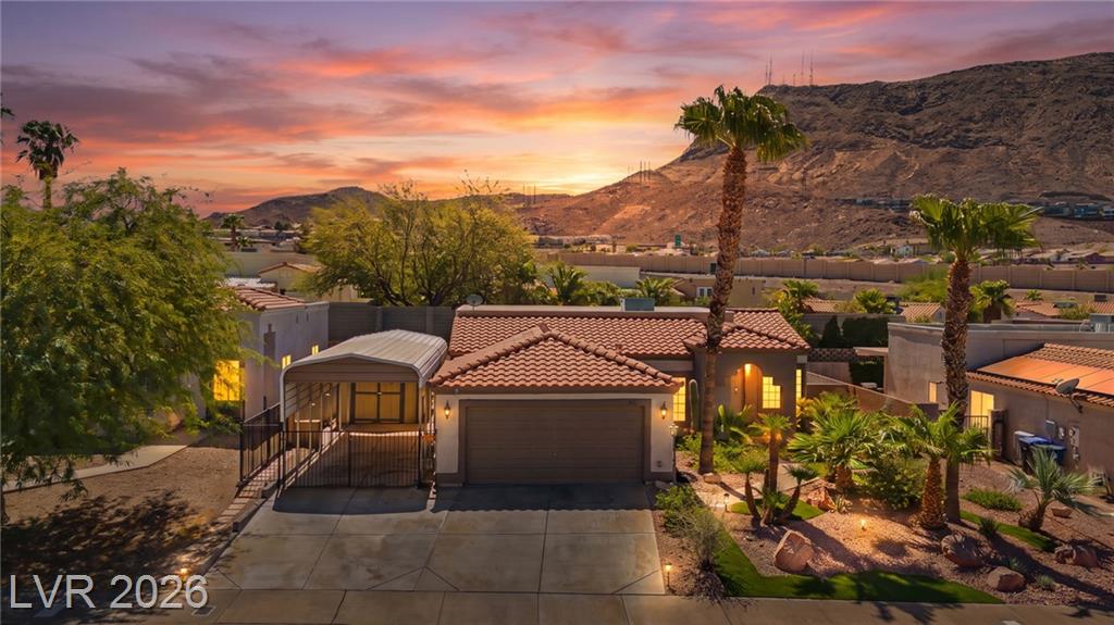 405 Breeze Way