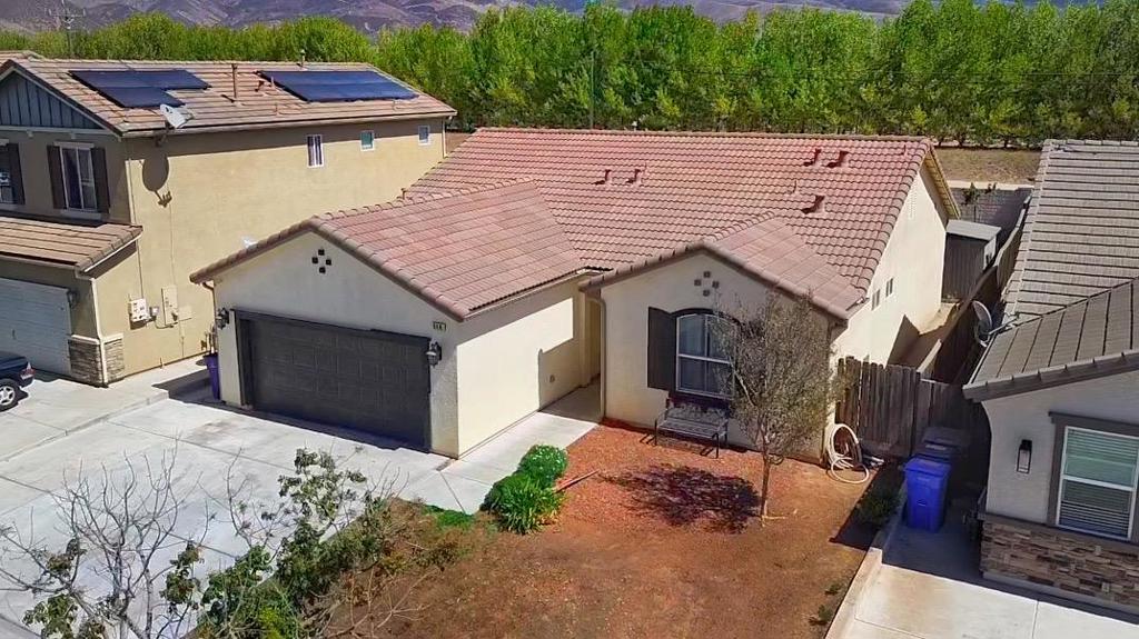 646 Luna Way