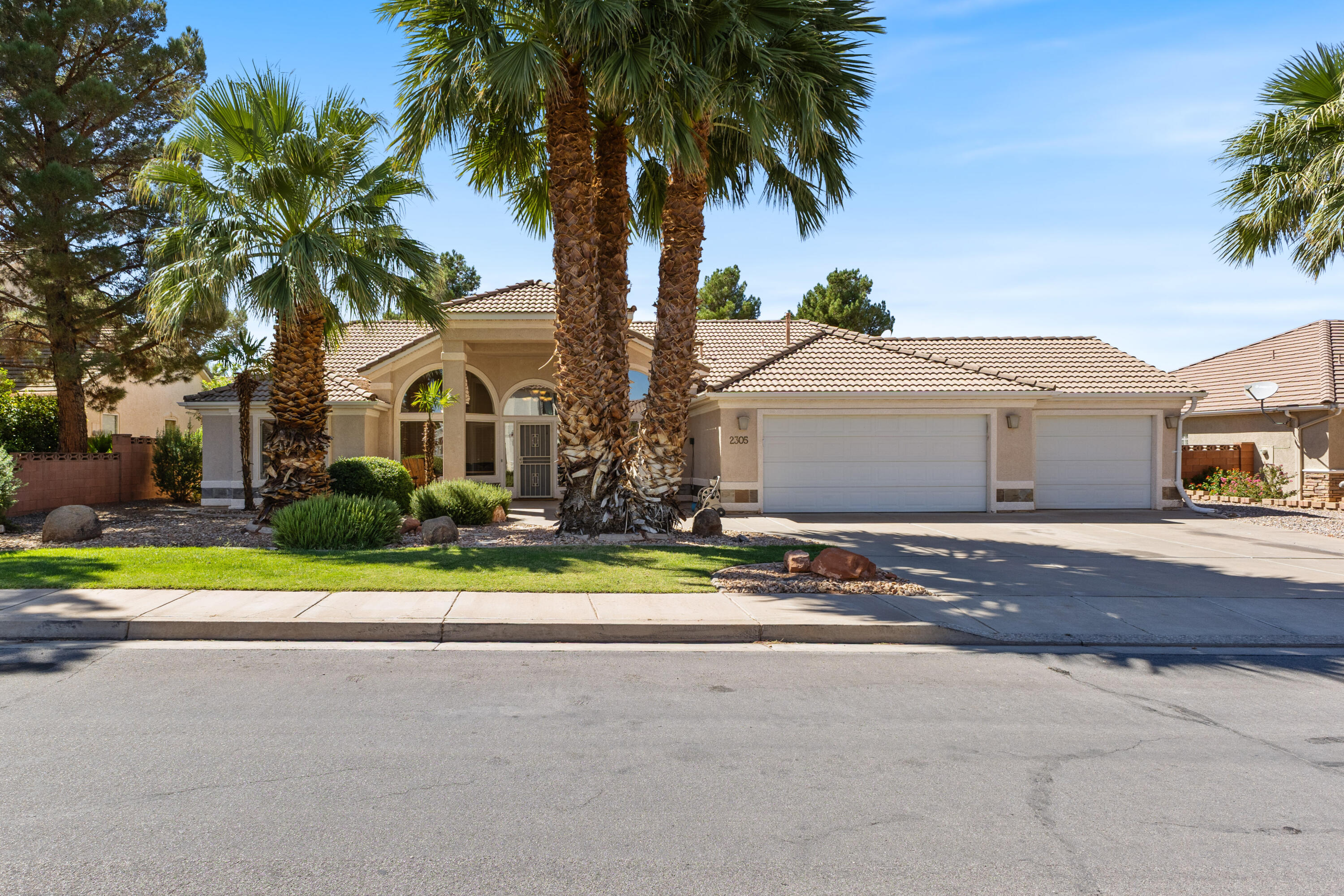 2305 Jacob DR, Santa Clara, UT 84765