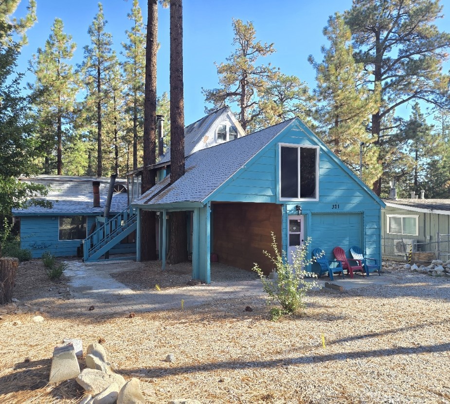 321 E Country Club