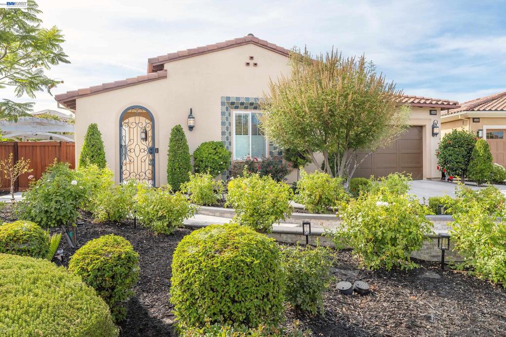 2063 Reserva Court