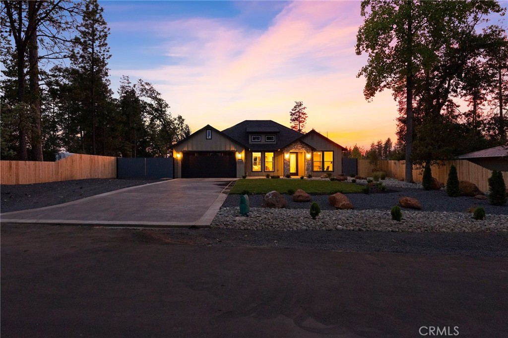 5815 Fickett Lane