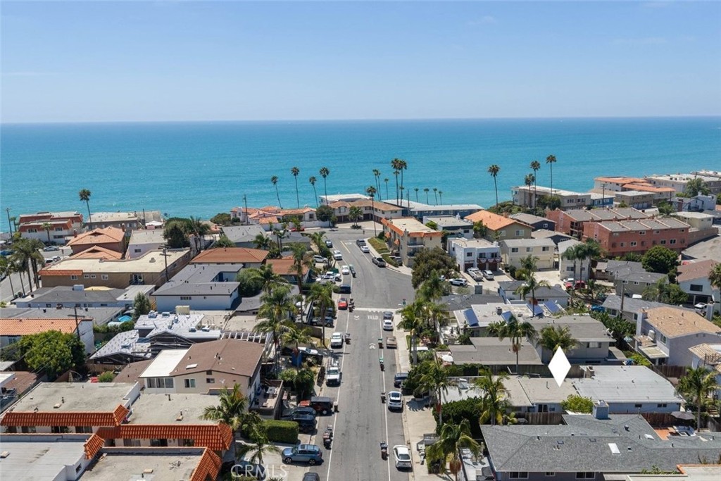 228 Avenida Pelayo