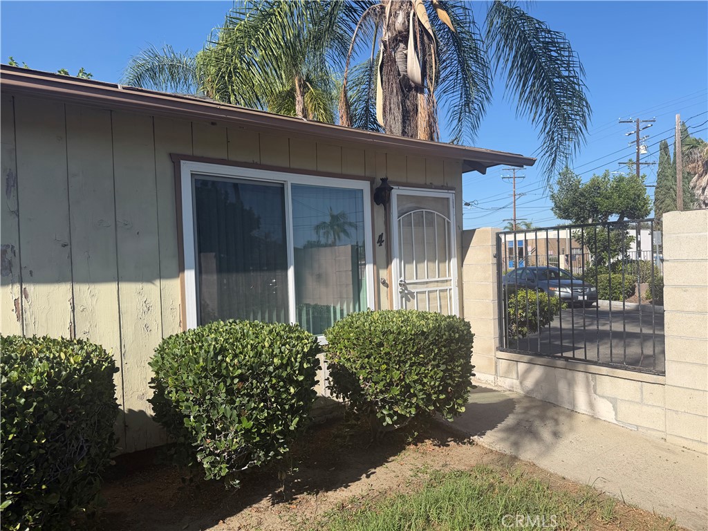 1602 N King A4