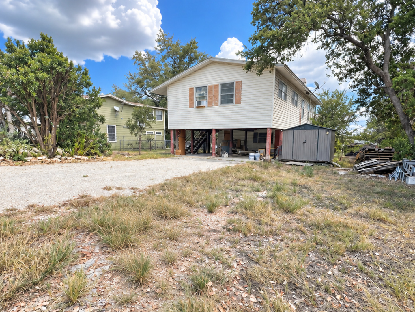 1435 Hillcrest Forest