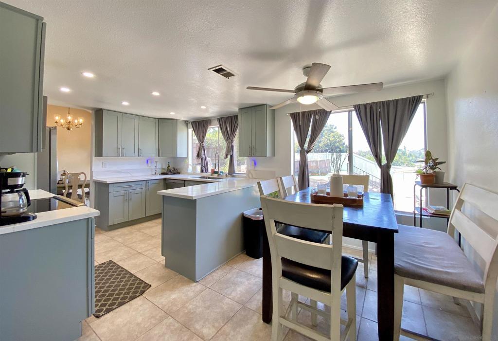 4132 Palm Tree Court