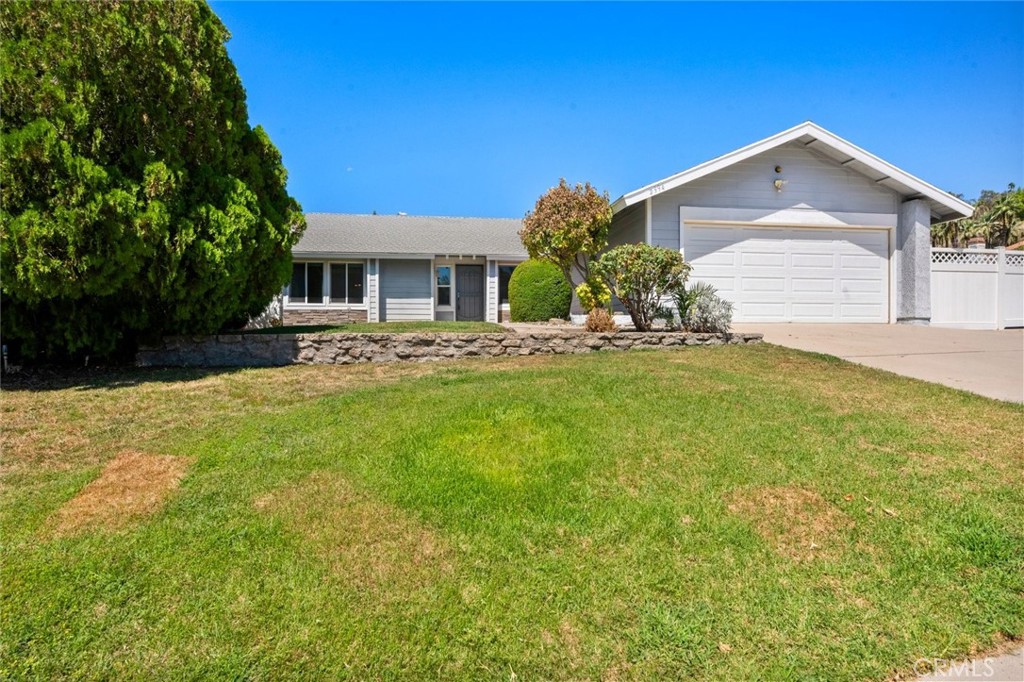 2994 La Verne
