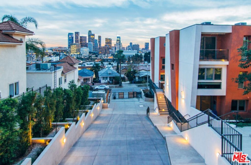 1015 Figueroa Terrace 22