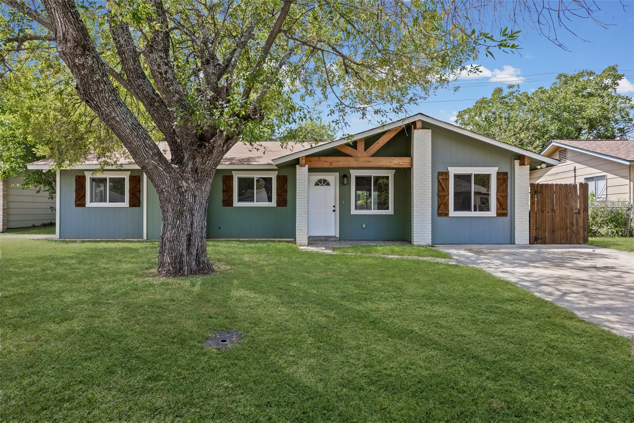 1531  Lahn Rd Rd, New Braunfels, TX 78130 — photo 1