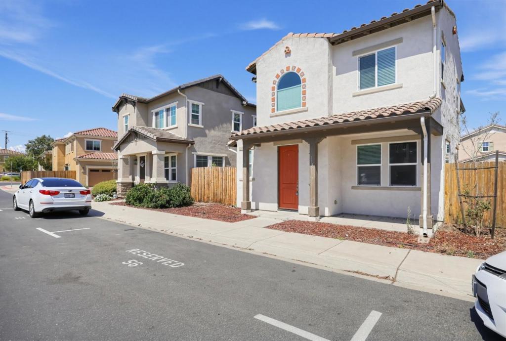 1137 Fox Field Lane