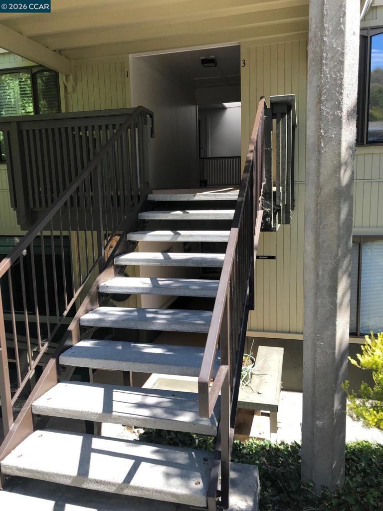 1116 Fairlawn Court 3