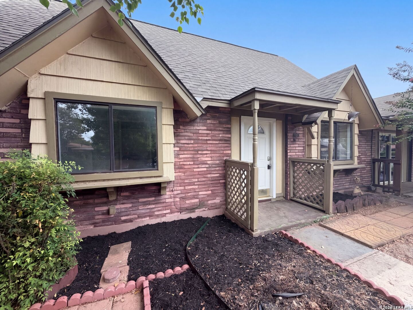 3650 VERSAILLES DR