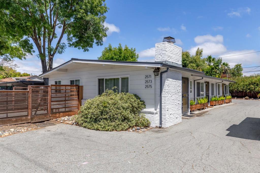 2571 Alma Street